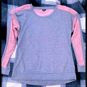 🔥Sold on MERC🔥 XL long sleeve lace top